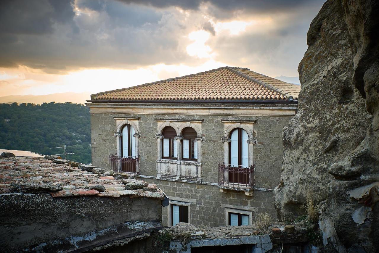 Bed and Breakfast La Casa Del Tempo Cerami Екстер'єр фото